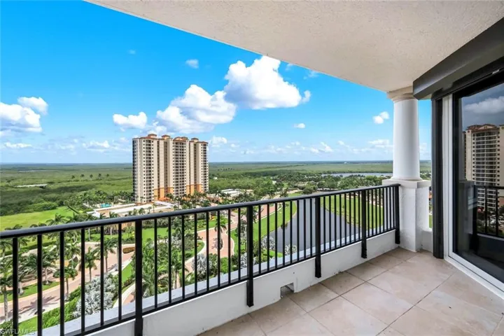 1060 Borghese Ln 1404, Naples, Florida 34114