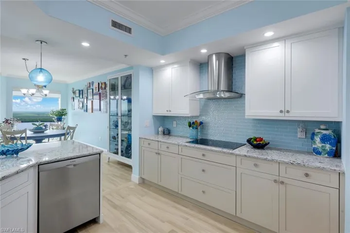 1060 Borghese Ln 1404, Naples, Florida 34114