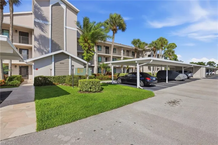 460  Fox Haven  DR, Naples, FL 34104