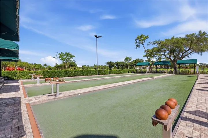 460  Fox Haven  DR, Naples, FL 34104
