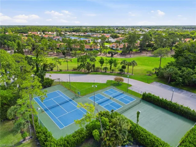 460  Fox Haven  DR, Naples, FL 34104