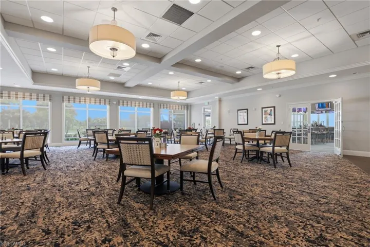 460  Fox Haven  DR, Naples, FL 34104