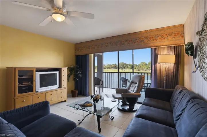 460  Fox Haven  DR, Naples, FL 34104