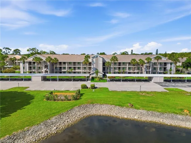 460  Fox Haven  DR, Naples, FL 34104