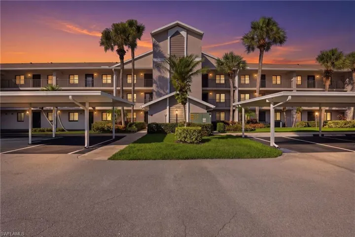 460  Fox Haven  DR, Naples, FL 34104