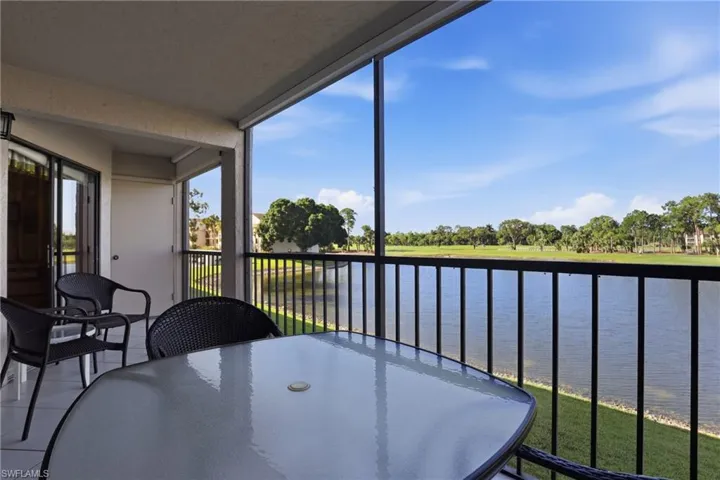 460  Fox Haven  DR, Naples, FL 34104