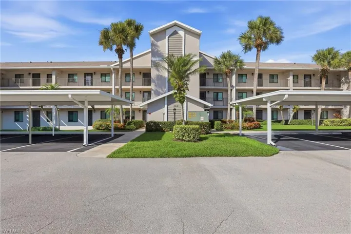 460  Fox Haven  DR, Naples, FL 34104