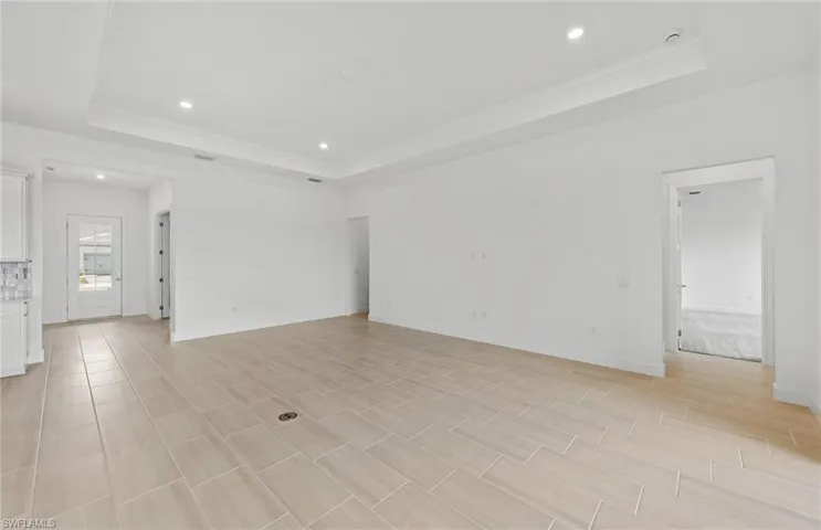 Photos of similar floorplan, not of actual home.