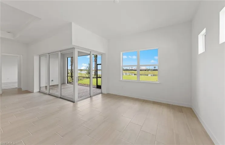 Photos of similar floorplan, not of actual home.