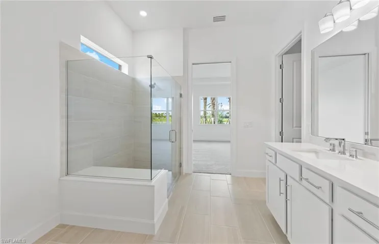 Photos of similar floorplan, not of actual home.