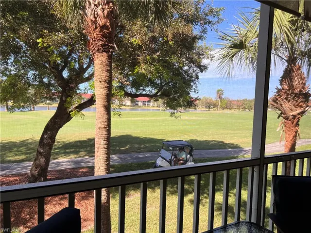Watch golfers as they play Cypress Woods