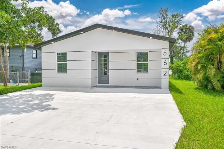 2223  Carver  AVE, Fort Myers, FL 33916