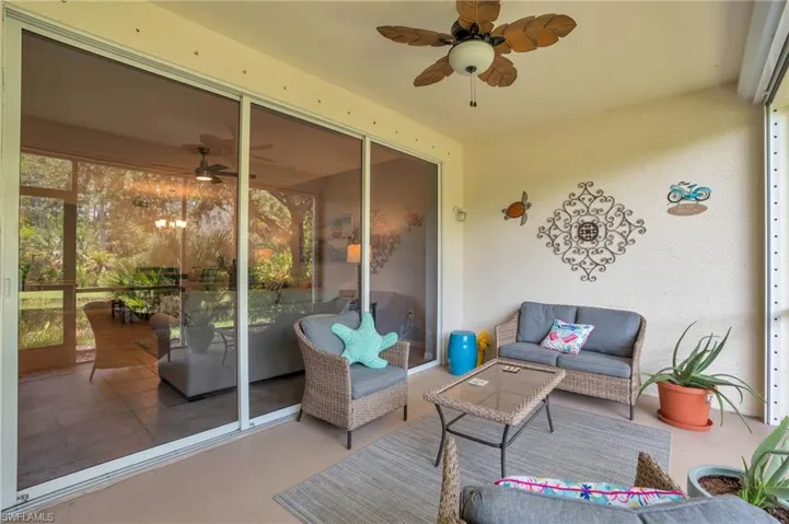Sunroom with ceiling fan