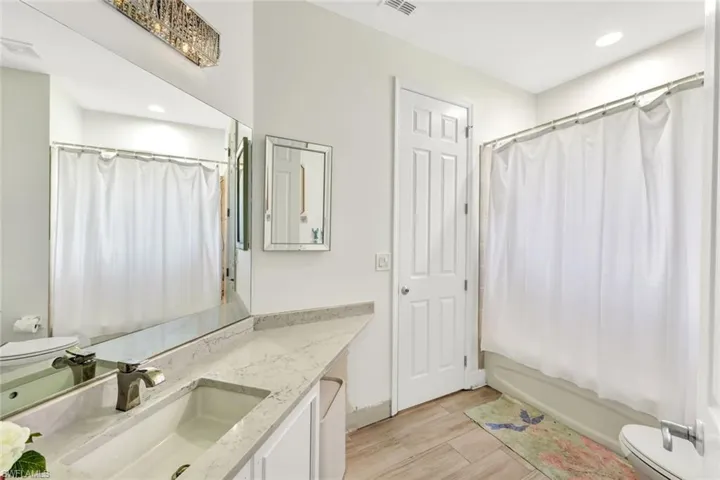 8910 Paseo De Valencia St, Fort Myers, Florida 33908