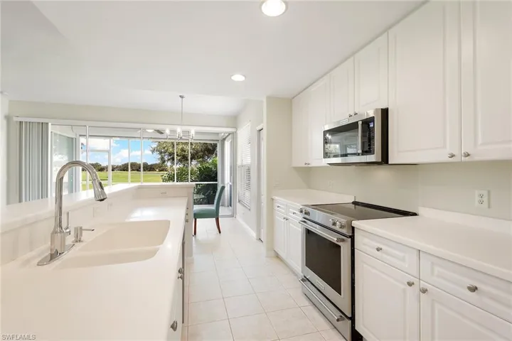 1953 Crestview Way # 161, Naples, Florida 34119