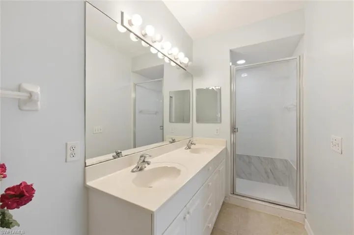 357  Robin Hood  CIR, Naples, FL 34104
