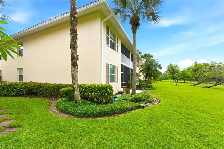 357  Robin Hood  CIR, Naples, FL 34104