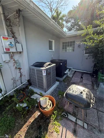 1873 Winkler Ave, Fort Myers, Florida 33901