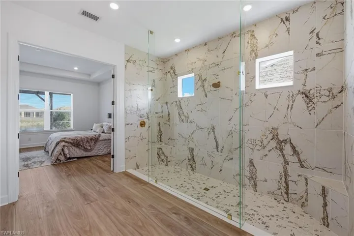 15743  Modena  ST, Naples, FL 34114