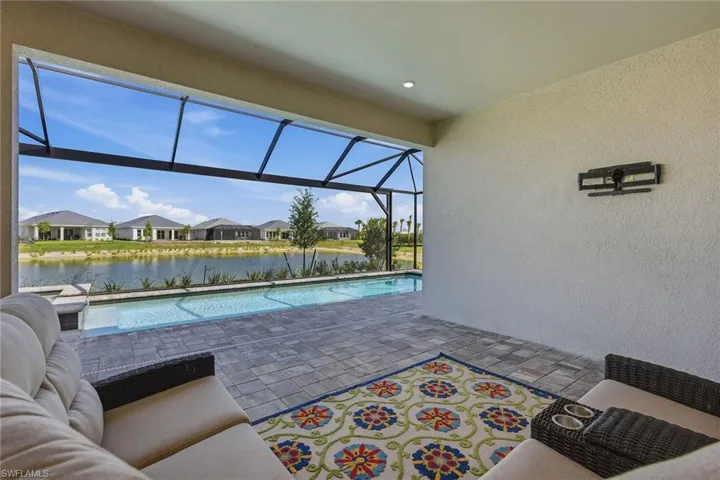 15743  Modena  ST, Naples, FL 34114