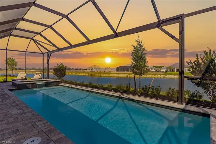 15743  Modena  ST, Naples, FL 34114