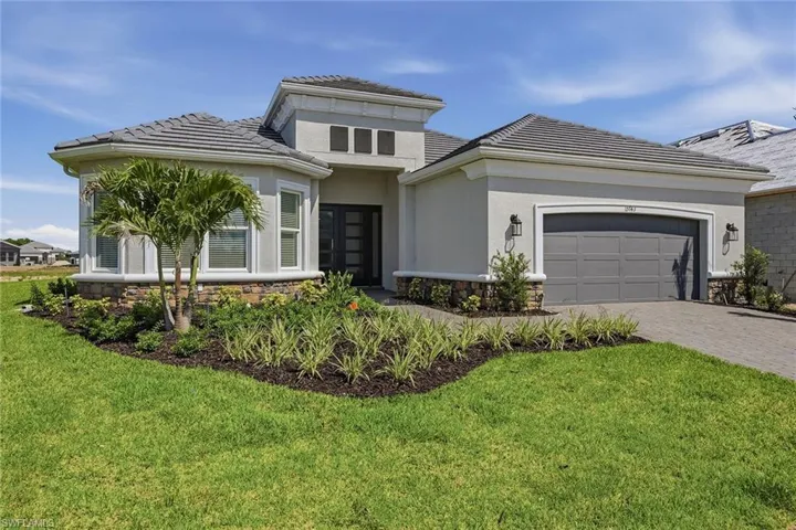 15743  Modena  ST, Naples, FL 34114