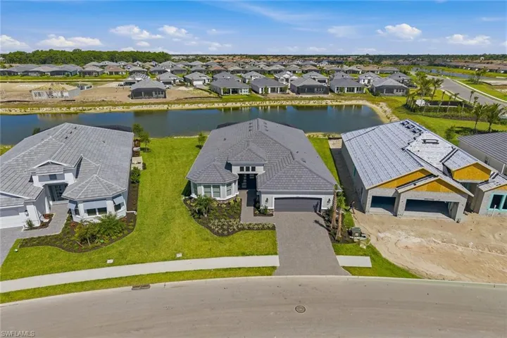 15743  Modena  ST, Naples, FL 34114