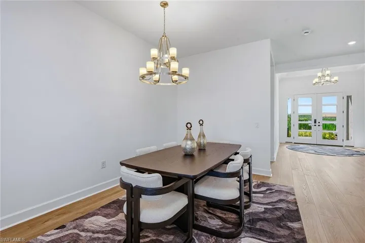 15743  Modena  ST, Naples, FL 34114