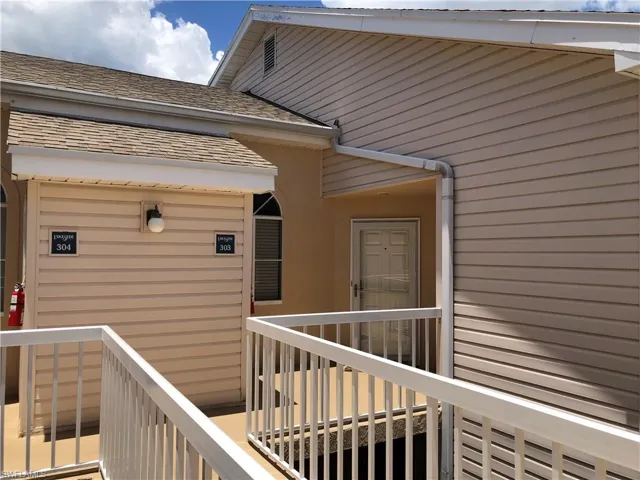 2671 Citrus Lake Dr # 303, Naples, Florida 34109