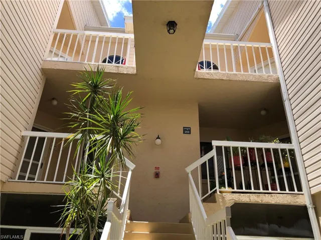 2671 Citrus Lake Dr # 303, Naples, Florida 34109