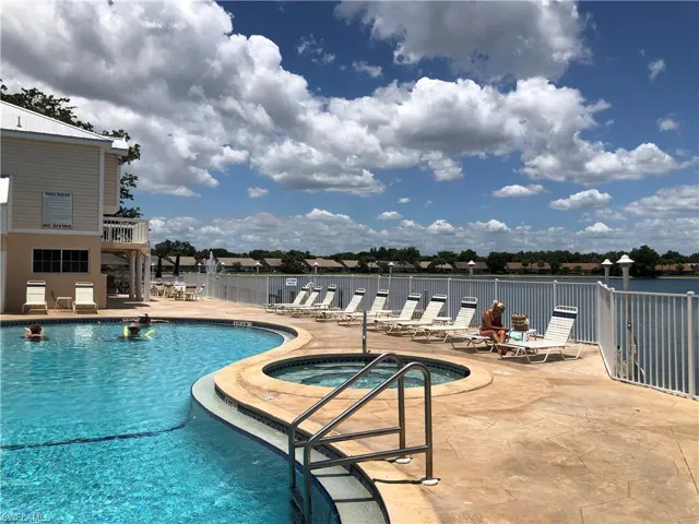 2671 Citrus Lake Dr # 303, Naples, Florida 34109