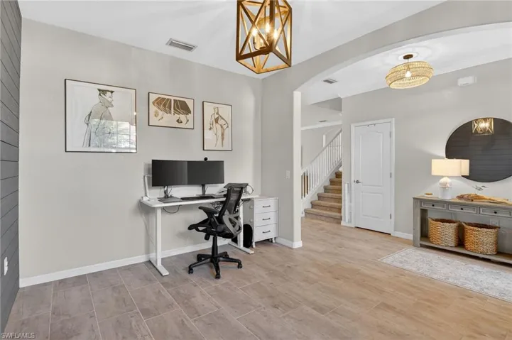 Amazing Flex Space or Home Office