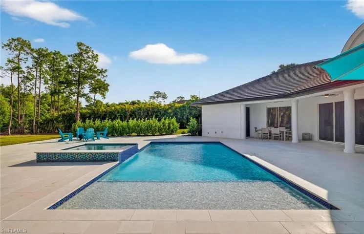 6461 Livingston Woods Ln, Naples, Florida 34109
