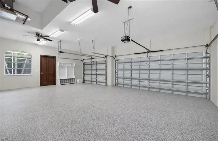 6461 Livingston Woods Ln, Naples, Florida 34109