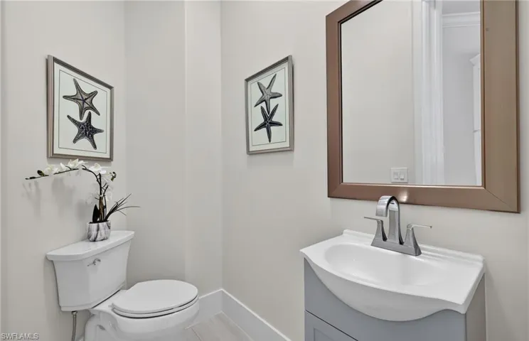 6461 Livingston Woods Ln, Naples, Florida 34109