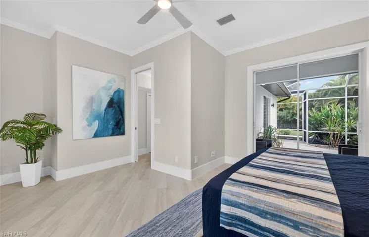 6461 Livingston Woods Ln, Naples, Florida 34109