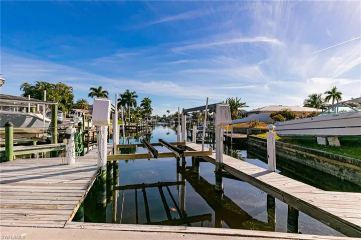 2308 Everest Pkwy, Cape Coral, Florida 33904