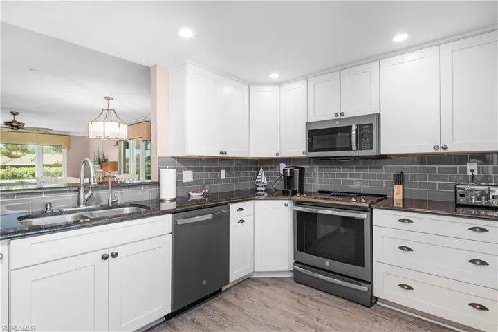 6102 Augusta Dr 116, Fort Myers, Florida 33907