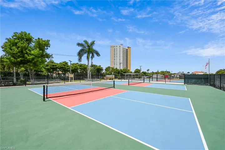 19681 #15  Summerlin  RD, Fort Myers, FL 33908
