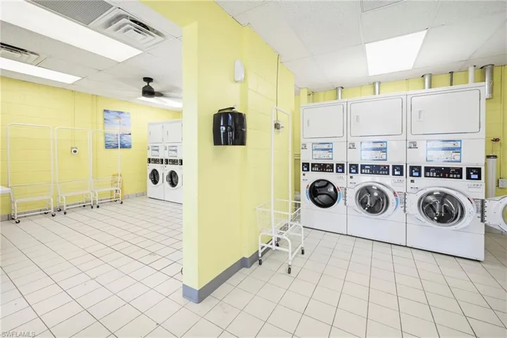 19681 #15  Summerlin  RD, Fort Myers, FL 33908