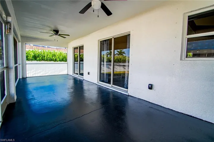 View of terrace with ceiling fan