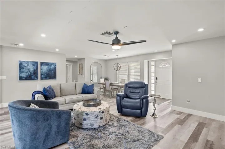 248 Bay Meadows Dr, Naples, Florida 34113