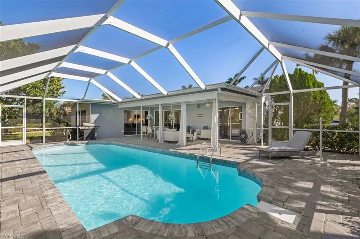 248 Bay Meadows Dr, Naples, Florida 34113