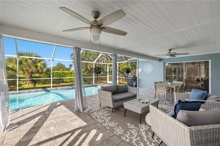 248 Bay Meadows Dr, Naples, Florida 34113