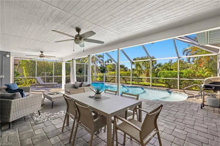 248 Bay Meadows Dr, Naples, Florida 34113