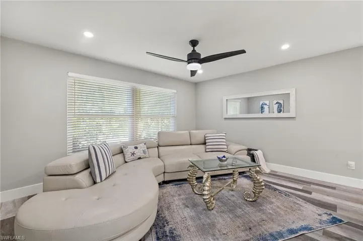 248 Bay Meadows Dr, Naples, Florida 34113