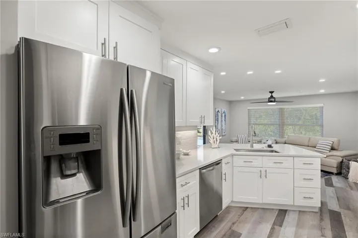 248 Bay Meadows Dr, Naples, Florida 34113