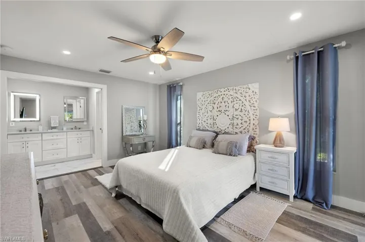 248 Bay Meadows Dr, Naples, Florida 34113