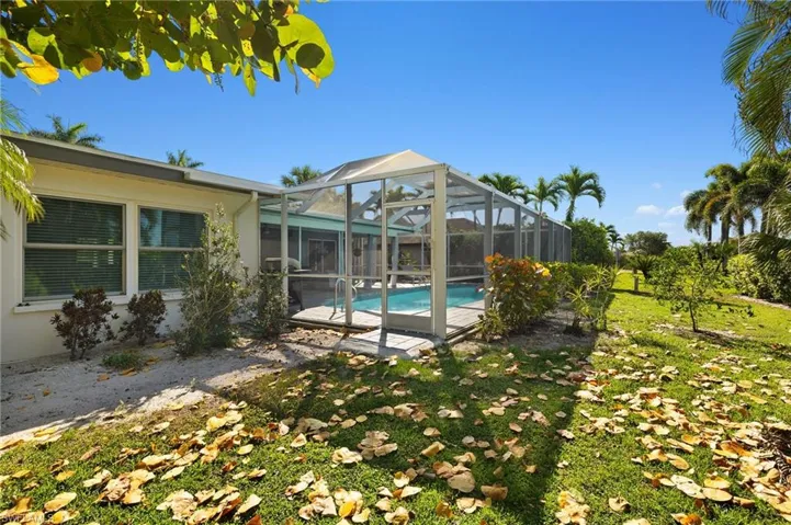 248 Bay Meadows Dr, Naples, Florida 34113