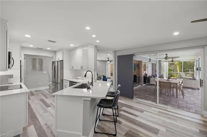 248 Bay Meadows Dr, Naples, Florida 34113